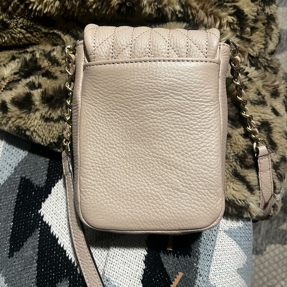 🌹Karl lagerfeld agyness leather crossbody nwot - Picture 5 of 8